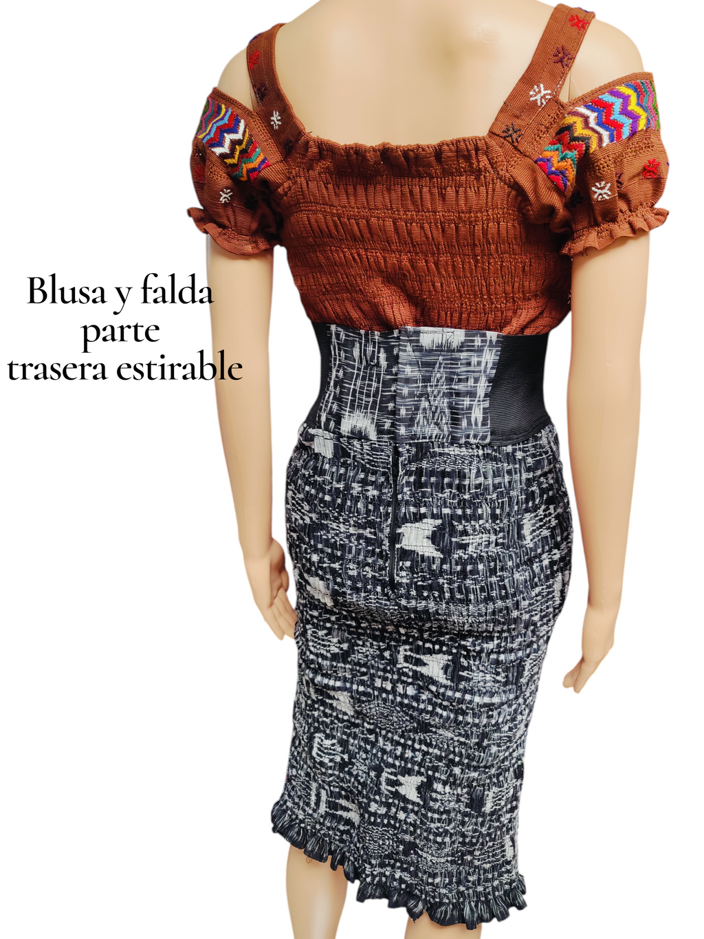 "Dúo Exclusivo: Blusa ARTENSANAL de Hombros Caídos.